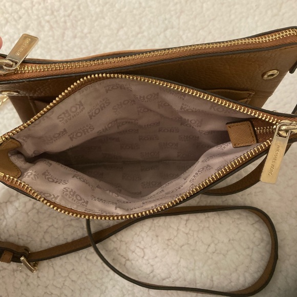 Micheal Kors shoulder bag - Picture 3 of 6